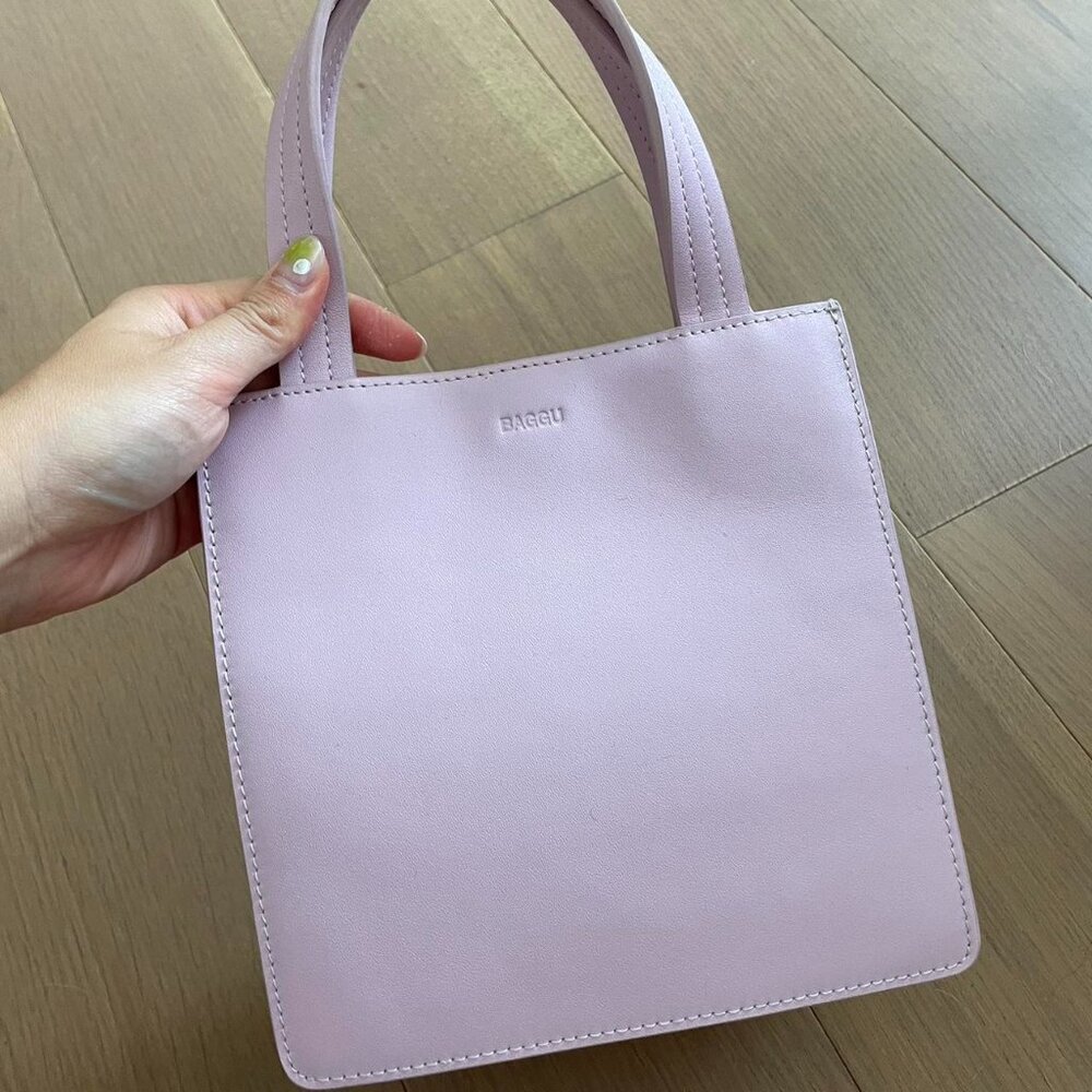 Baggu lilac purse - so sturdy and in excellent